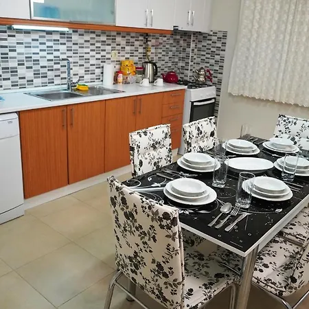 Zenofon Apartment *