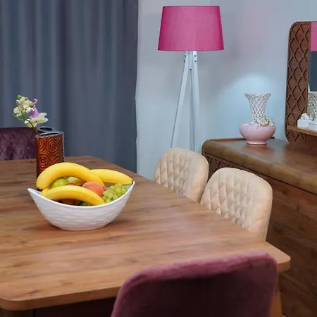 Zenofon Apartment *