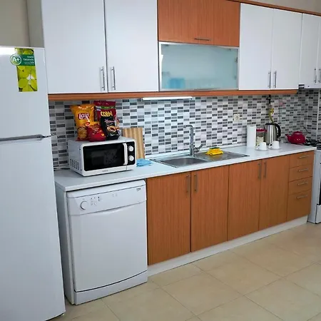 Zenofon Apartment *