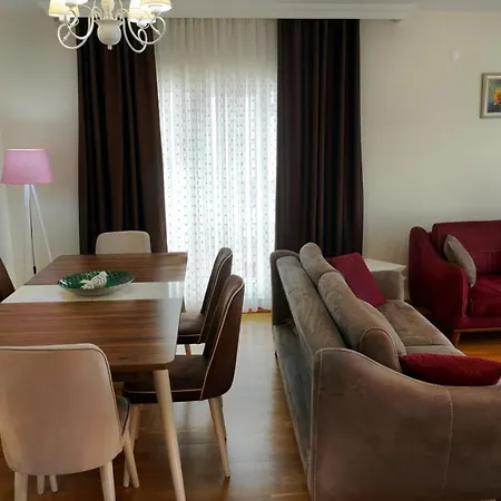 Zenofon Apartment *