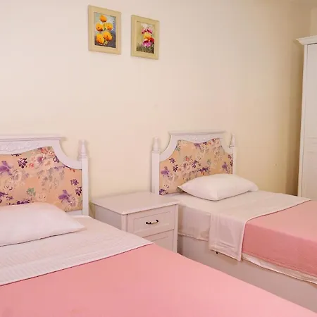 Zenofon Apartment